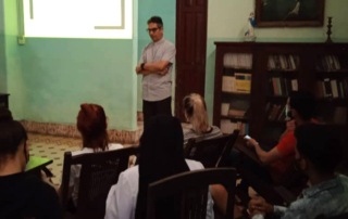 El Obispo anima el Taller